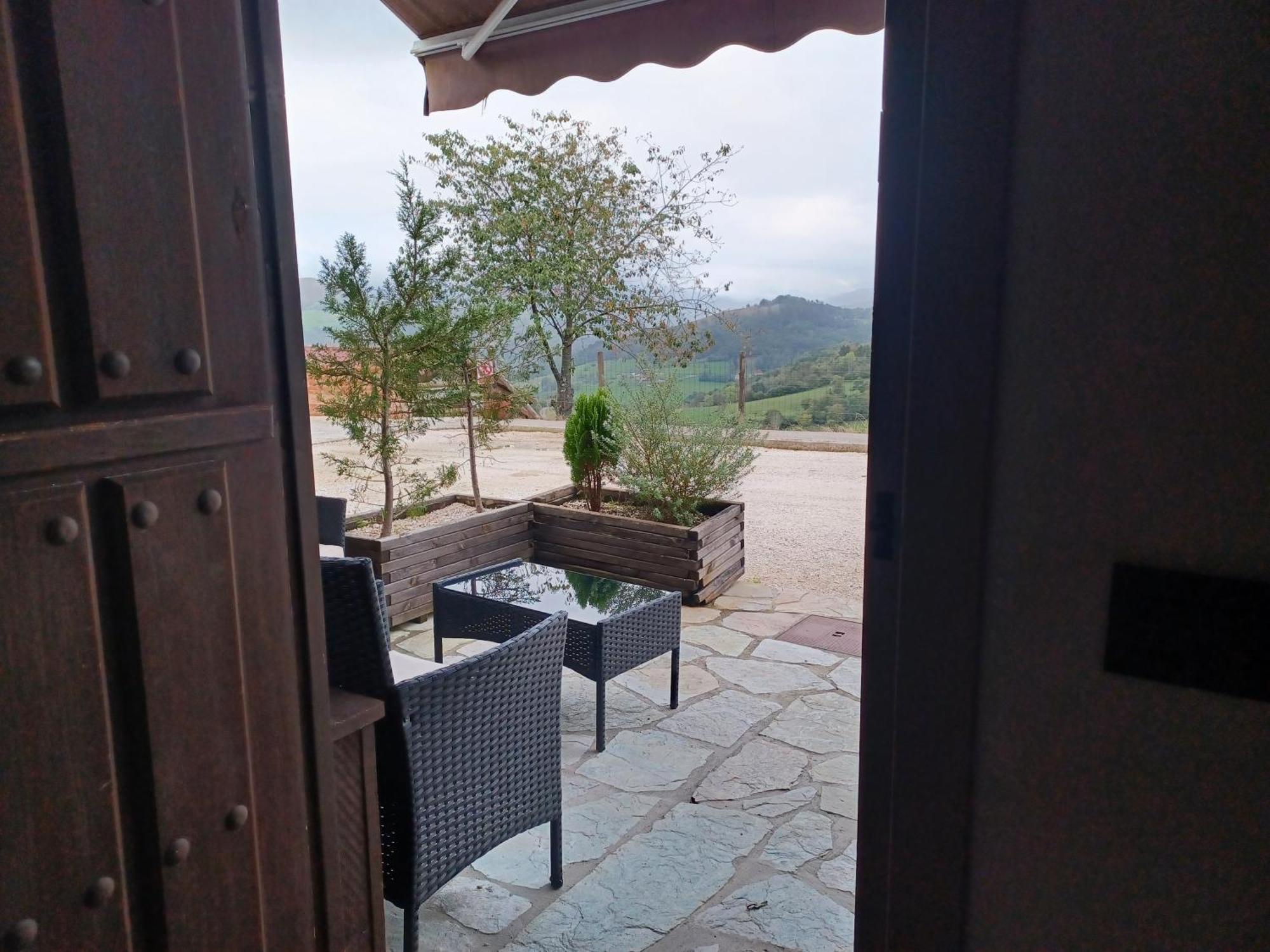 Apartamentos El Llanin Onís Rom bilde